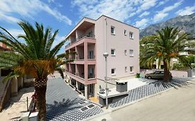 Villa Cavar, Apartments Close To The Beach